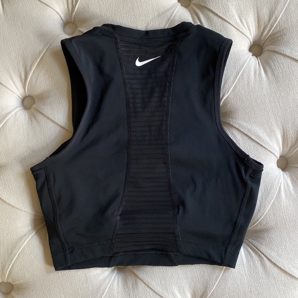 Nike Dri Fit Athletic Top✨ - Picture 2 of 5